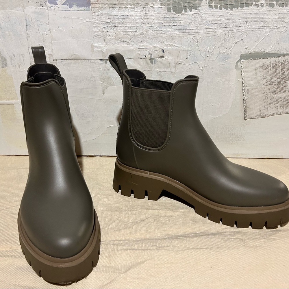 Dolce Vita Olive Ankle Boots
